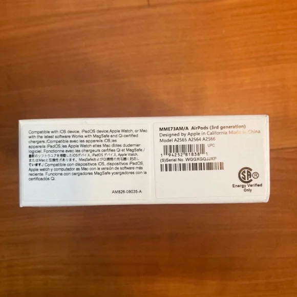 AirPods 3rd generation - Picture 2 of 3